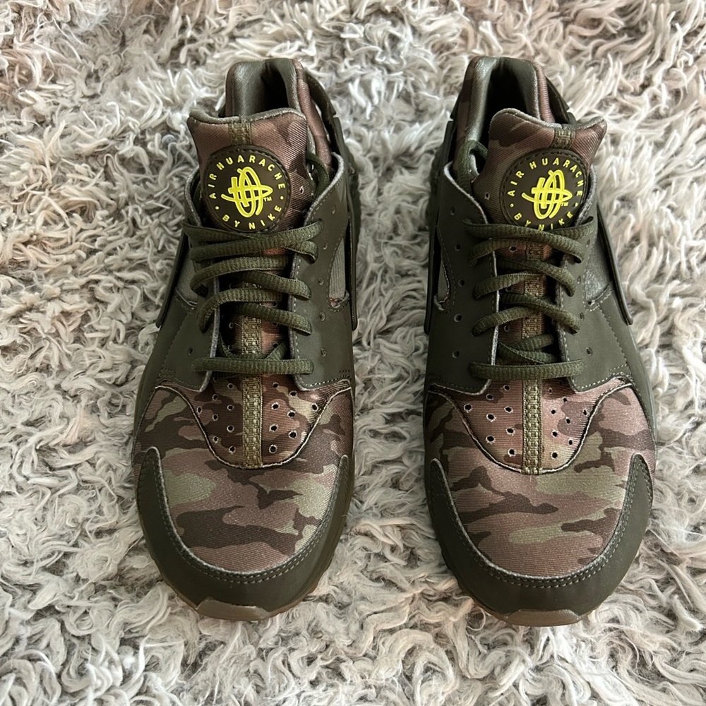 Nike Air Huarache Run, Men’s Size US 8.5, # AT6156-300